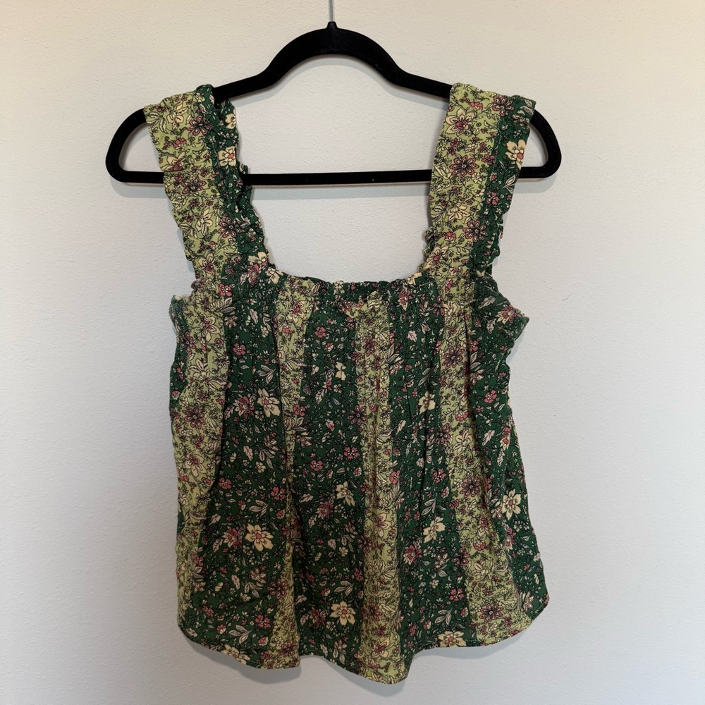 Women’s Easel Tank Top Blouse size small green
